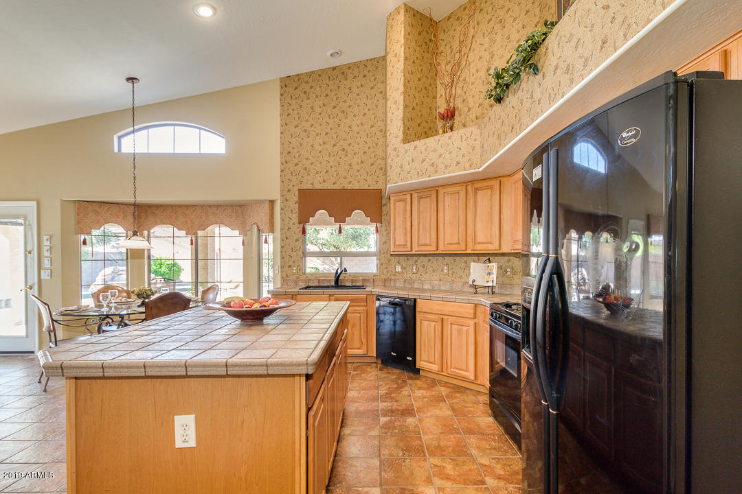 3302 East Kimball Road Gilbert, AZ 85297 - Photo 12 of 45 kimball kitchen