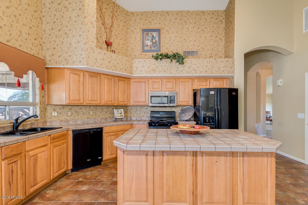 3302 East Kimball Road Gilbert, AZ 85297 - Photo 15 of 45 kimball kitchen