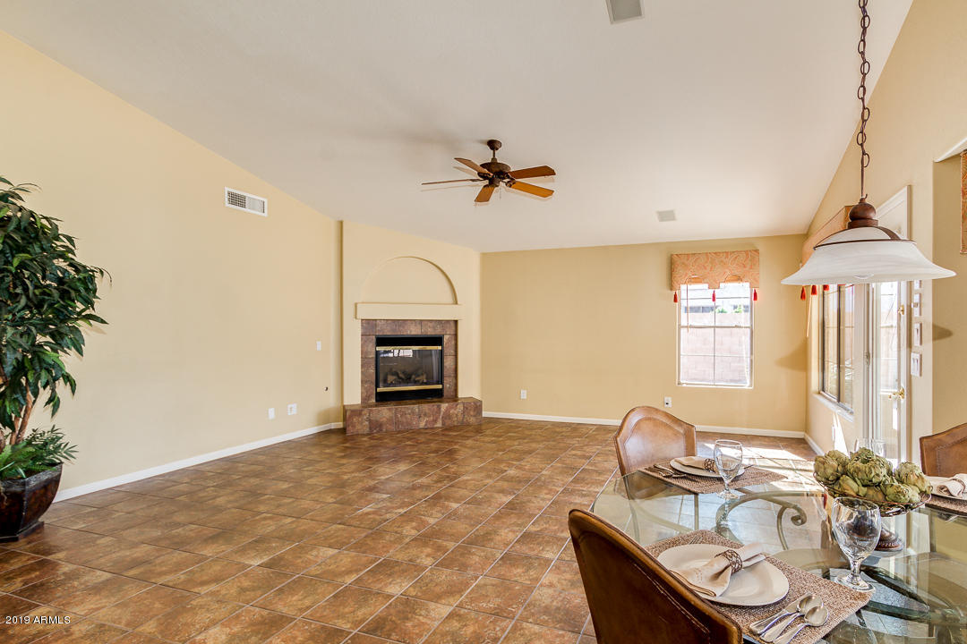 3302 East Kimball Road Gilbert, AZ 85297 - Photo 20 of 45 kimball great room