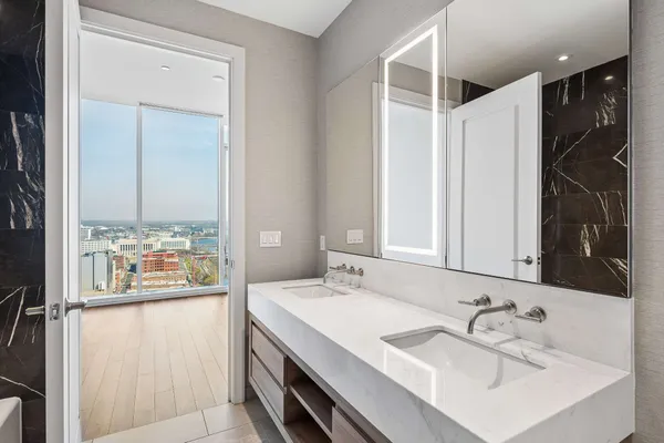 $5,500 | 160 2nd Avenue South, Unit 2603, Nashville, TN 37201