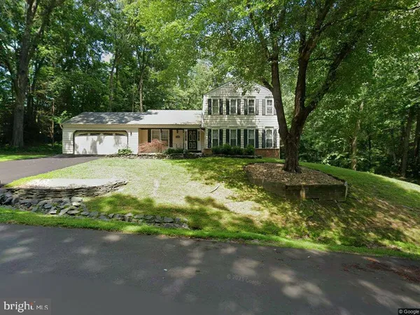 $870,000 | 6121 Queens Brigade Court, Fairfax, VA 22030