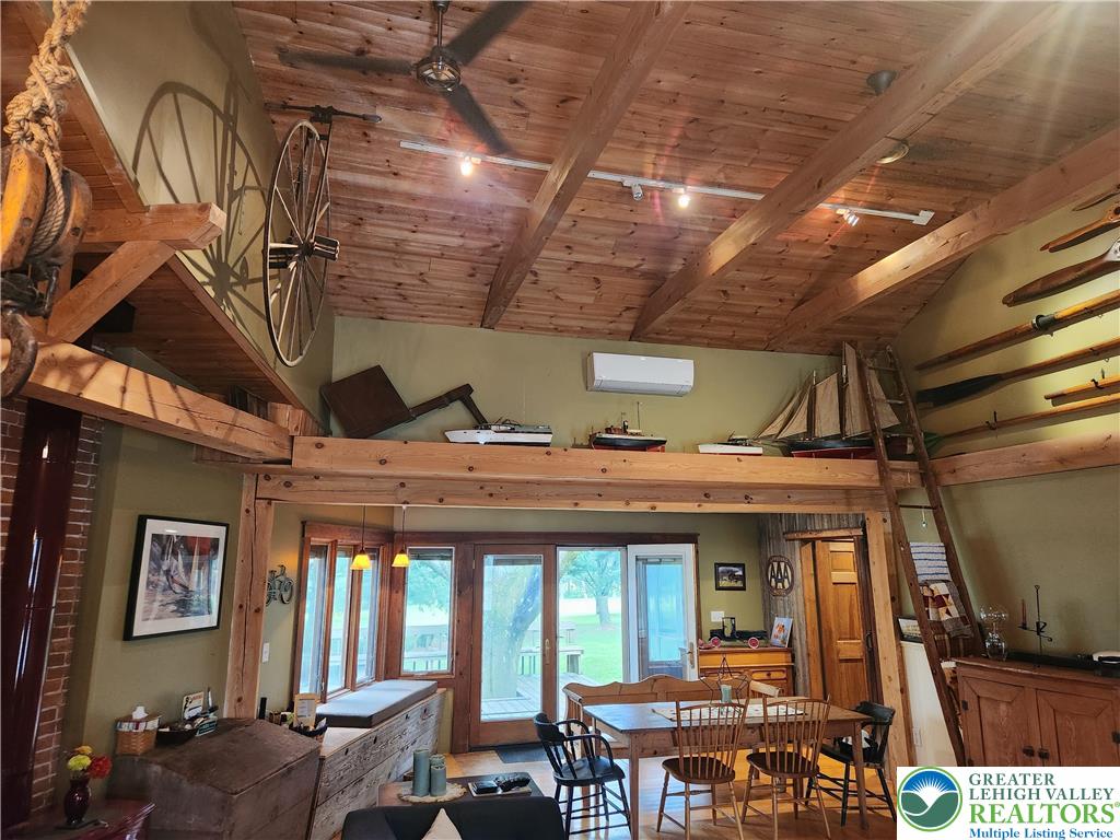 861 Municipal Road Walnutport, PA 18088 - Photo 13 of 94