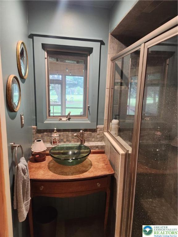 861 Municipal Road Walnutport, PA 18088 - Photo 15 of 94 a bathroom with a sink a toilet and a mirror