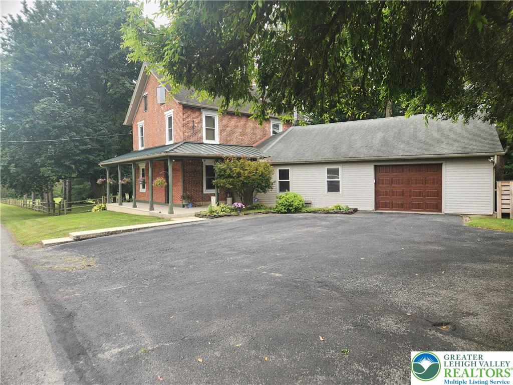 861 Municipal Road Walnutport, PA 18088 - Photo 54 of 94 a view of outdoor space yard and house