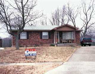 2710 Alps Road Louisville, KY 40216 - Photo 1 of 1 Primary Photo