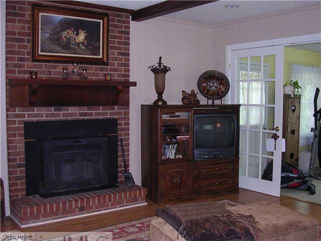 6337 Phillippi Road Julian, NC 27283 - Photo 4 of 16 Living Room.