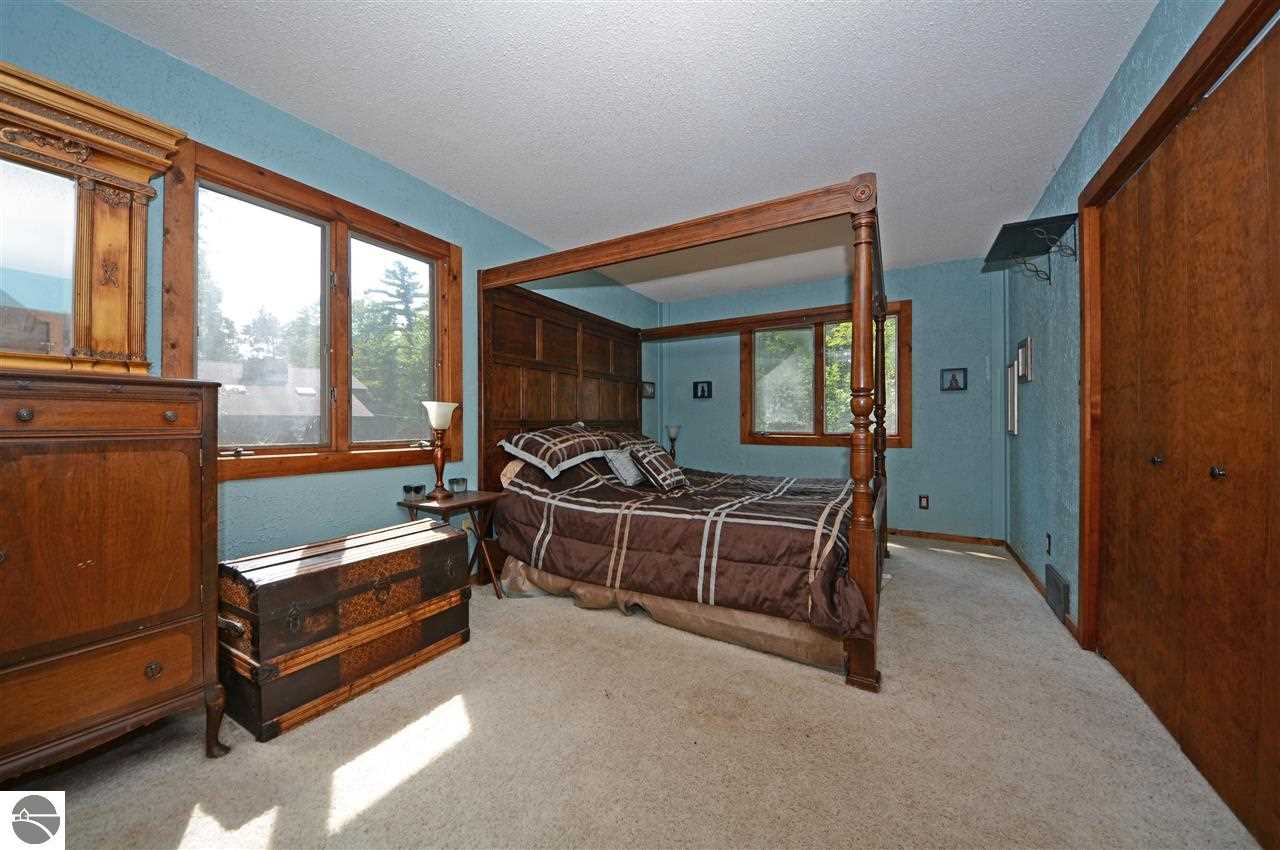 7256 Peaceful Valley Road Williamsburg, MI 49690 - Photo 25 of 33 1794637-24.JPG