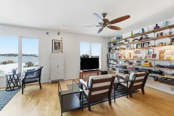 $449,900 | 4665 South 895th Street East, Wolcottville, IN 46795