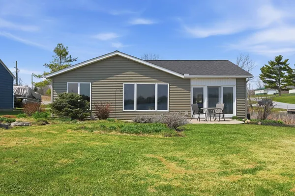 $449,900 | 4665 South 895th Street East, Wolcottville, IN 46795