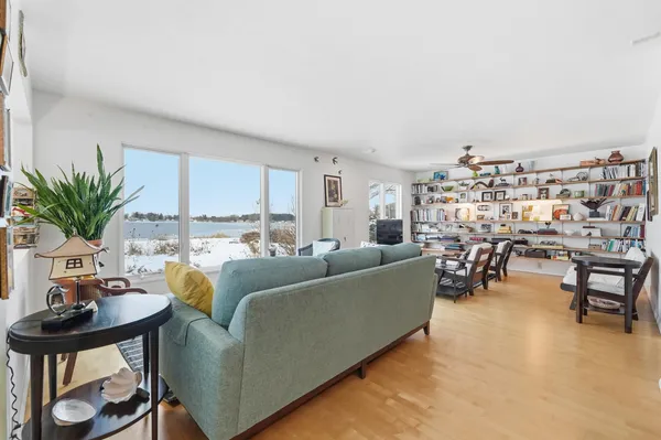 $449,900 | 4665 South 895th Street East, Wolcottville, IN 46795