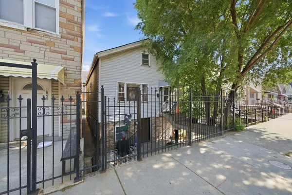 $329,900 | 1846 West 23rd Street, Chicago, IL 60608