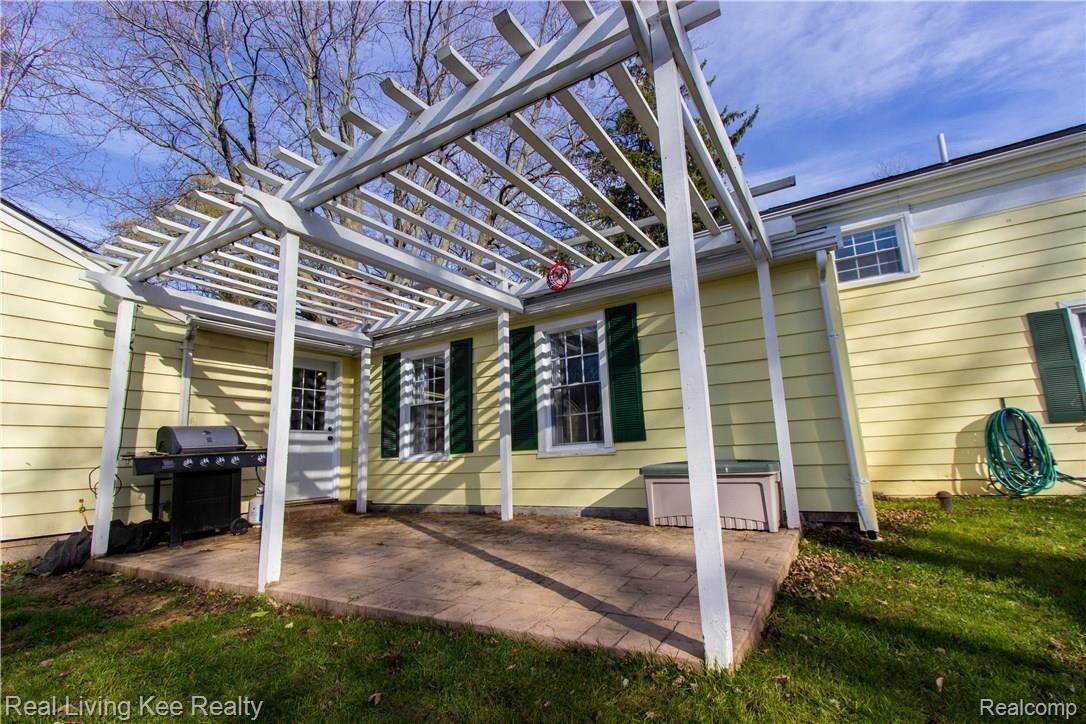 180 South Rochester Road Oakland, MI 48363 - Photo 34 of 45 34.jpg