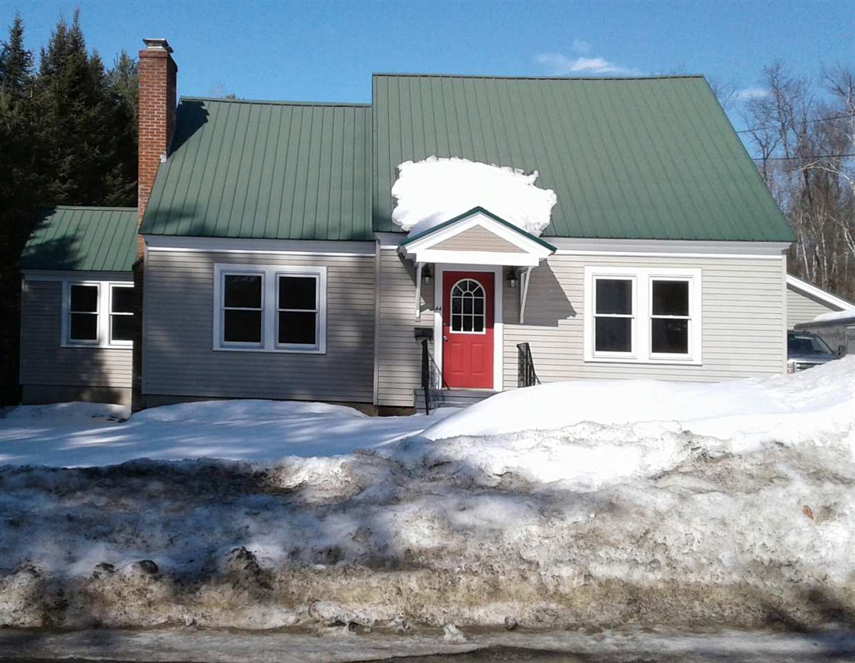 44 High Street Lancaster, NH 03584 - Photo 1 of 40 Gallery Image 1