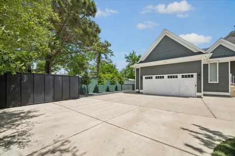 $3,675,000 | 7818 Bellewood Drive, Houston, TX 77055