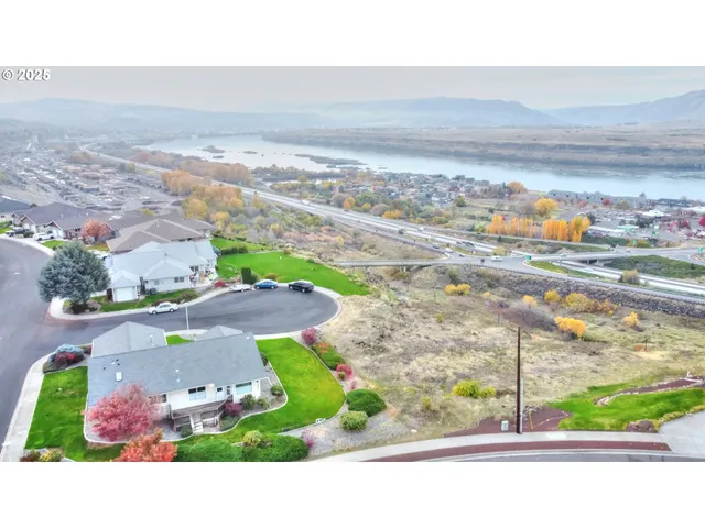 $240,000 | 512 East Knoll Court, The Dalles, OR 97058