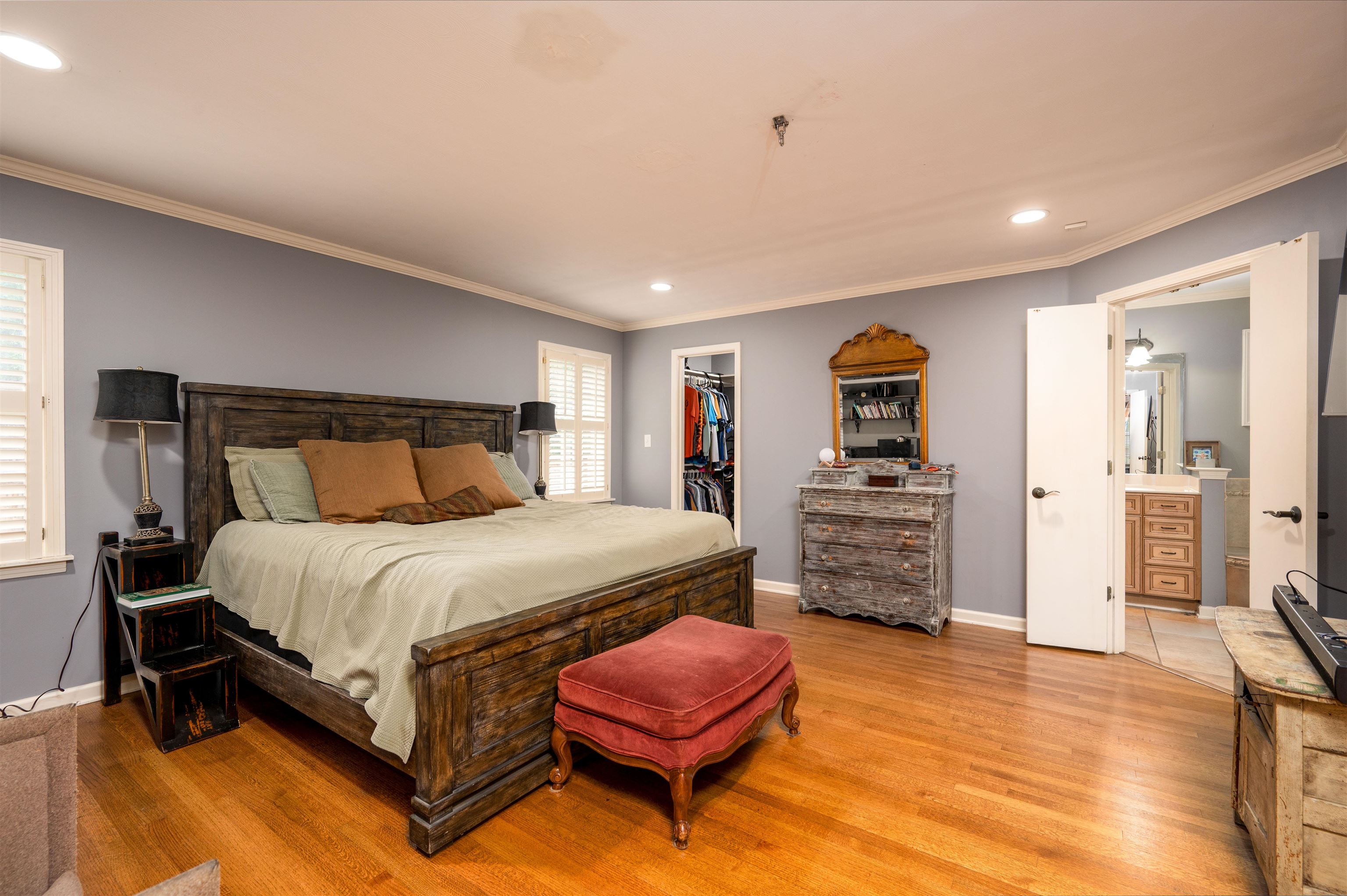 1187 Hayne Road Memphis, TN 38119 - Photo 19 of 25 a bedroom with a bed and dresser