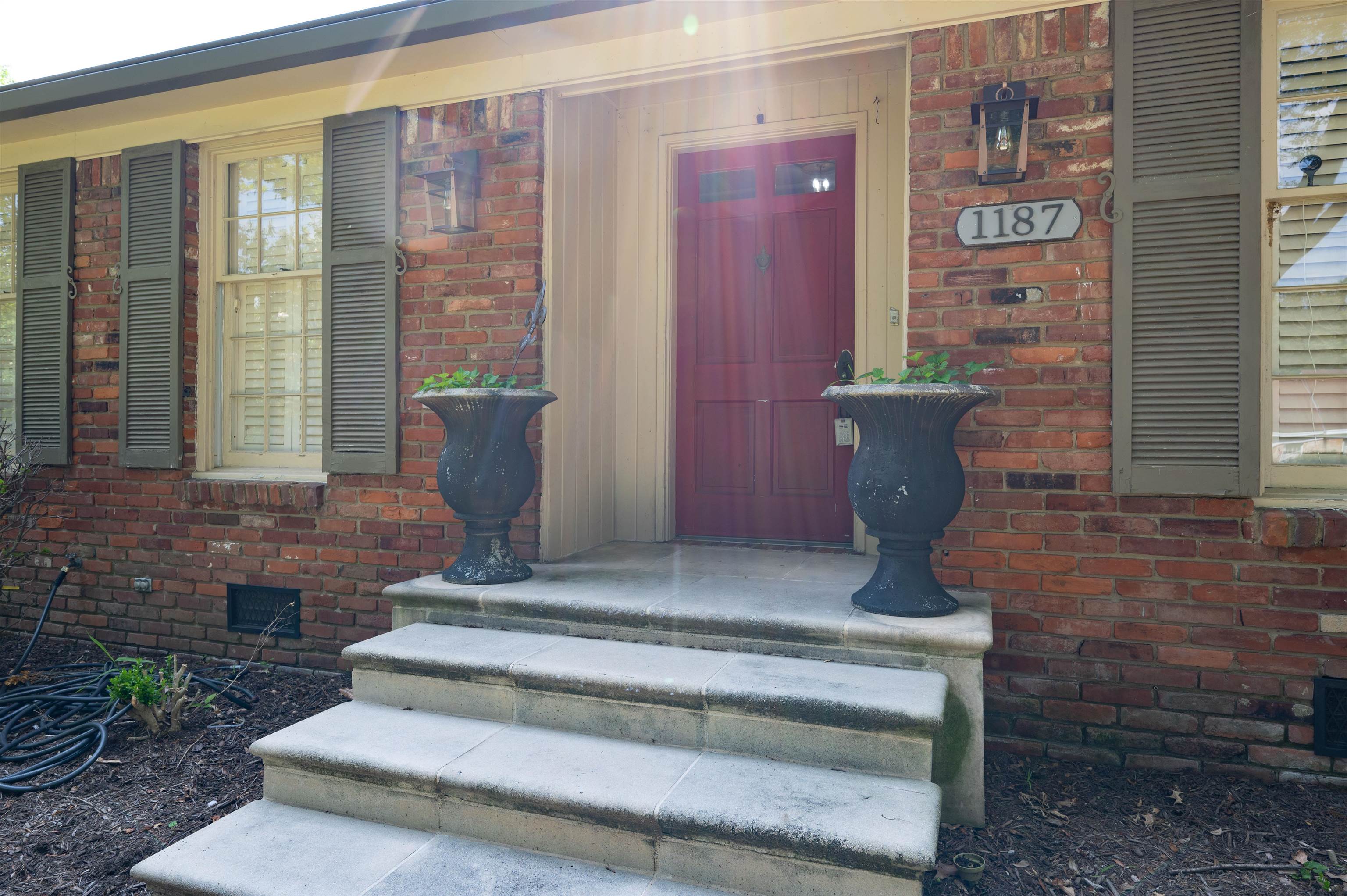 1187 Hayne Road Memphis, TN 38119 - Photo 4 of 25 a view of statue