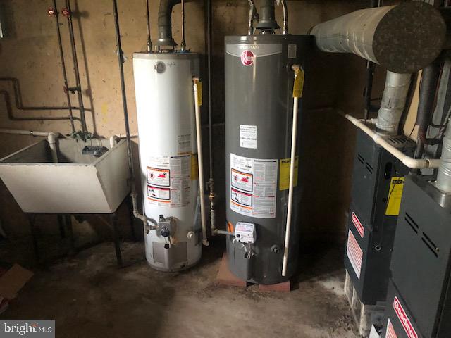12529 Fedor Road Philadelphia, PA 19154 - Photo 21 of 24 Hot Water Heaters