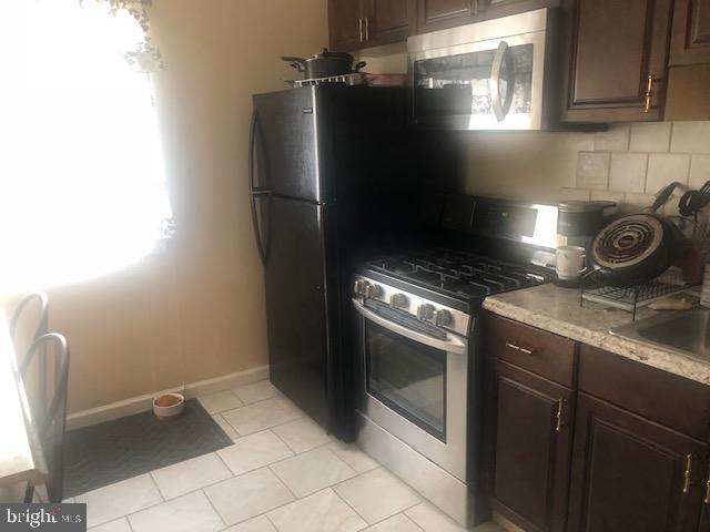 12529 Fedor Road Philadelphia, PA 19154 - Photo 9 of 24 1st Fl- Kitchen