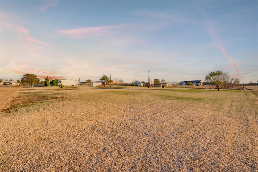 184 Private Road Sumner, TX 75486 - Photo 28 of 30 a view of an ocean
