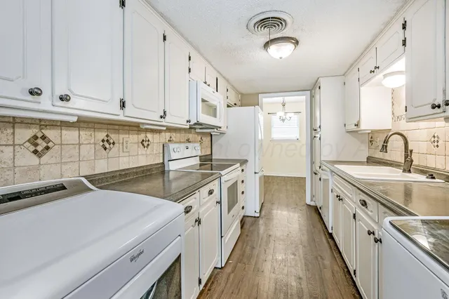 $169,900 | 1704 North Holly Lane, Pampa, TX 79065