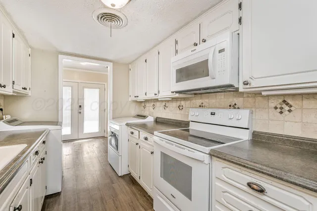 $169,900 | 1704 North Holly Lane, Pampa, TX 79065