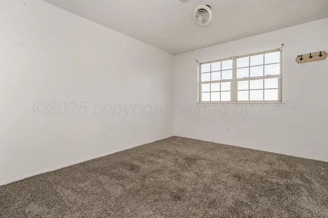 $169,900 | 1704 North Holly Lane, Pampa, TX 79065