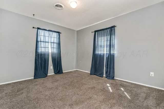 $169,900 | 1704 North Holly Lane, Pampa, TX 79065