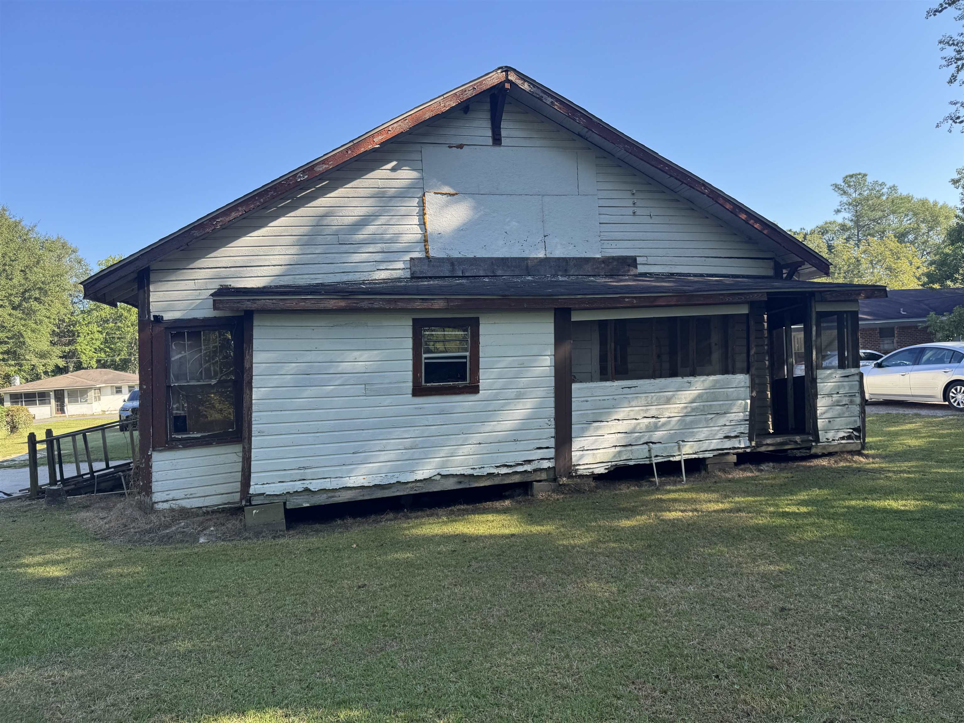 194 East Ashley Street Atmore, AL 36502 - Photo 5 of 17 Side Of Structure