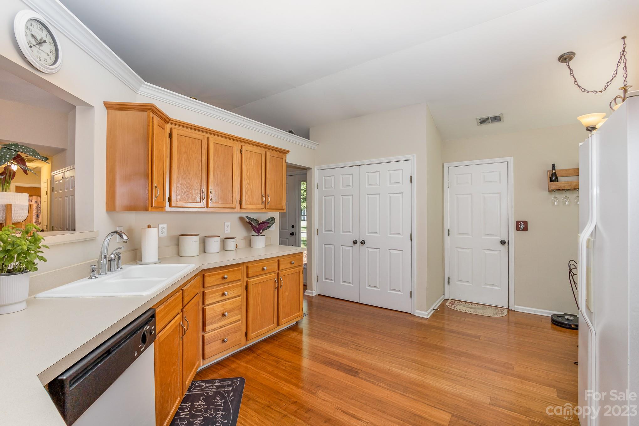 12309 Cardinal Point Road Charlotte, NC 28269 - Photo 12 of 28 Gallery Image 12
