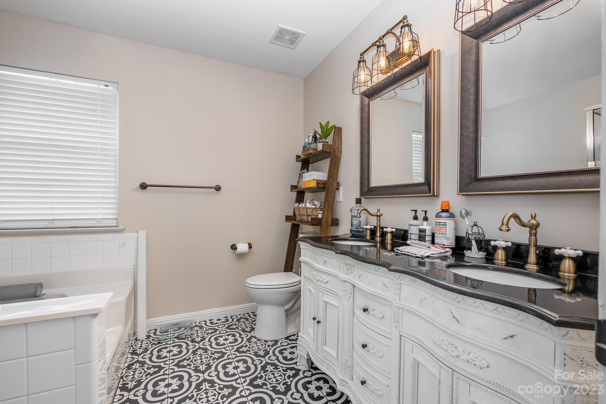 12309 Cardinal Point Road Charlotte, NC 28269 - Photo 16 of 28 Gallery Image 16