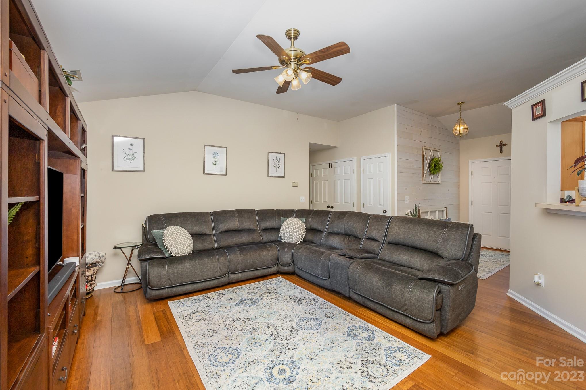 12309 Cardinal Point Road Charlotte, NC 28269 - Photo 6 of 28 Gallery Image 6