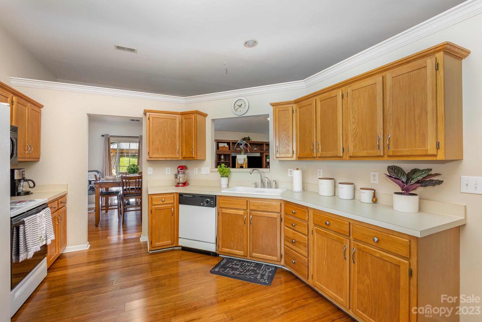 12309 Cardinal Point Road Charlotte, NC 28269 - Photo 10 of 28 Gallery Image 10