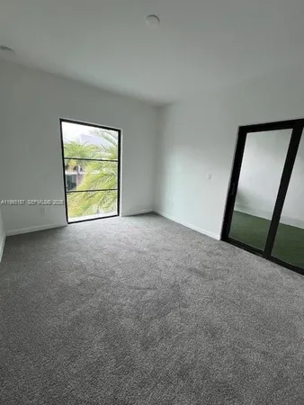 $3,500 | 2526 Pierce Street, Unit 10, Hollywood, FL 33020