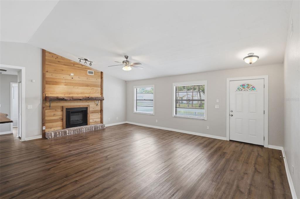 2009 Umbrella Tree Drive Edgewater, FL 32141 - Photo 13 of 40