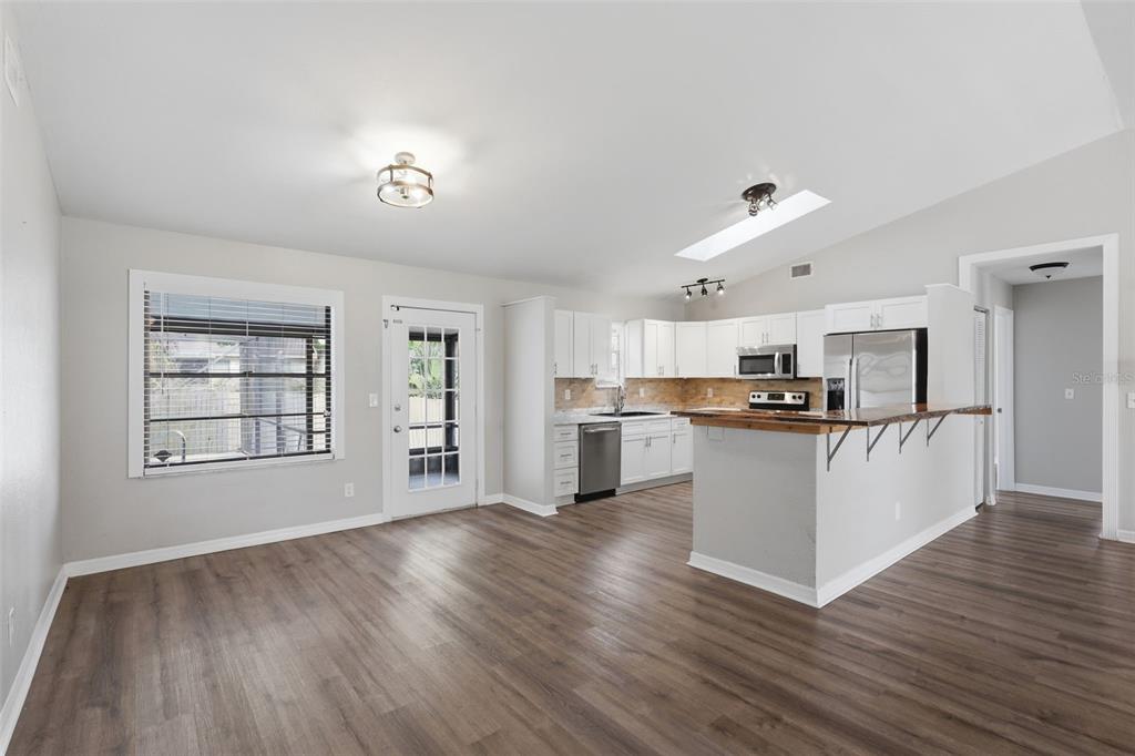 2009 Umbrella Tree Drive Edgewater, FL 32141 - Photo 15 of 44