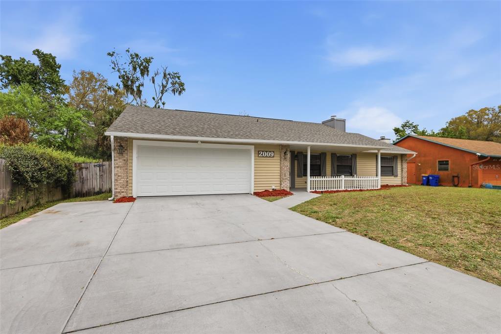 2009 Umbrella Tree Drive Edgewater, FL 32141 - Photo 4 of 44