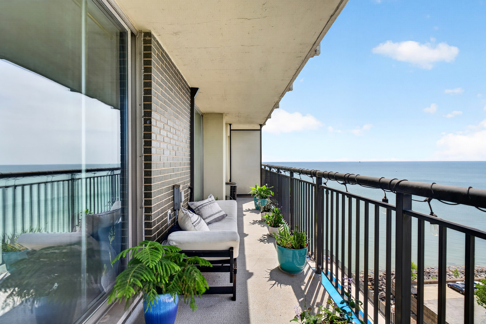 6007 North Sheridan Road, Unit 11G Chicago, IL 60660 - Photo 23 of 38