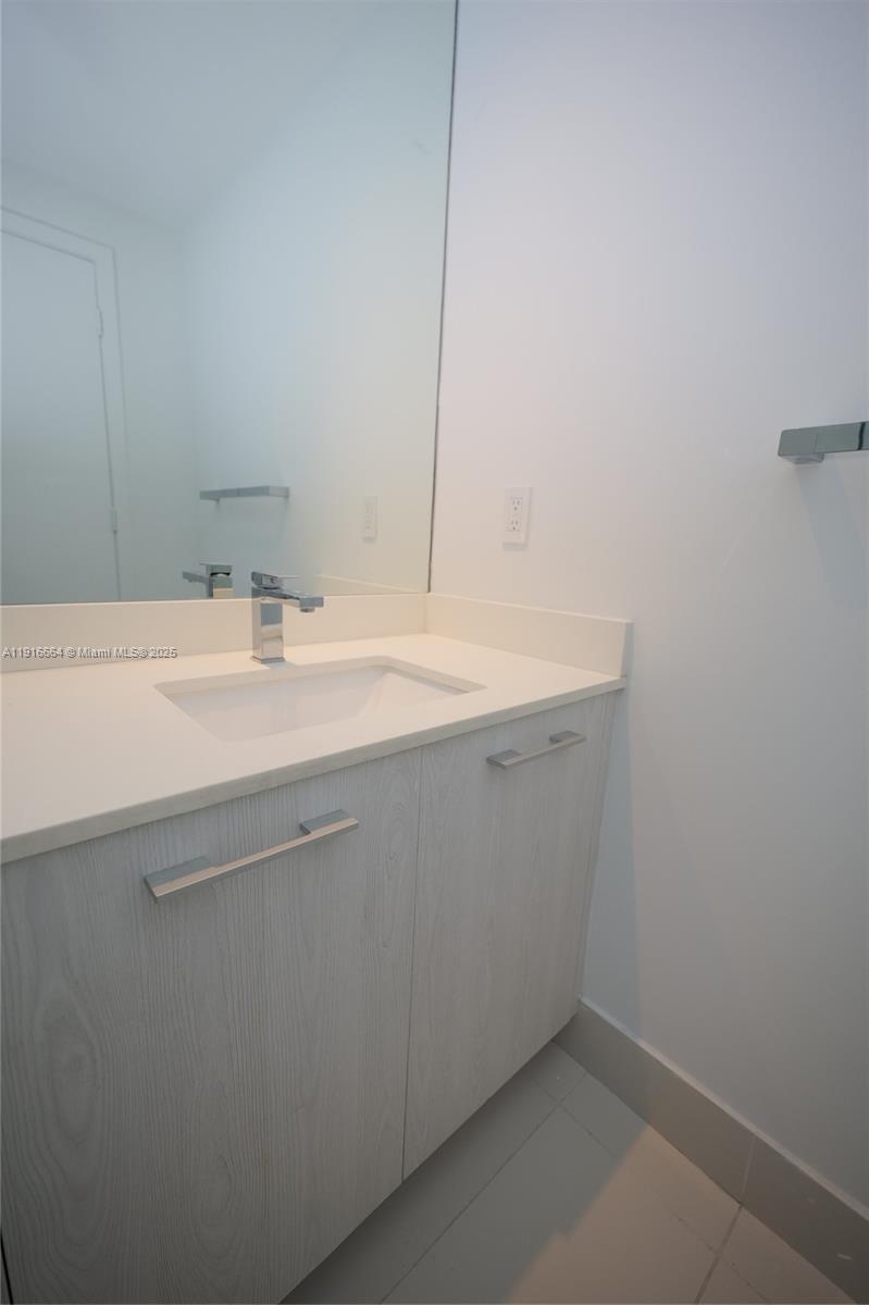 45 Southwest 9th Street, Unit 1504 Miami, FL 33130 - Photo 29 of 33