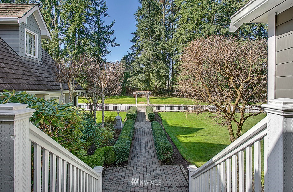 21221 47th Avenue Southeast Bothell, WA 98021 - Photo 3 of 25