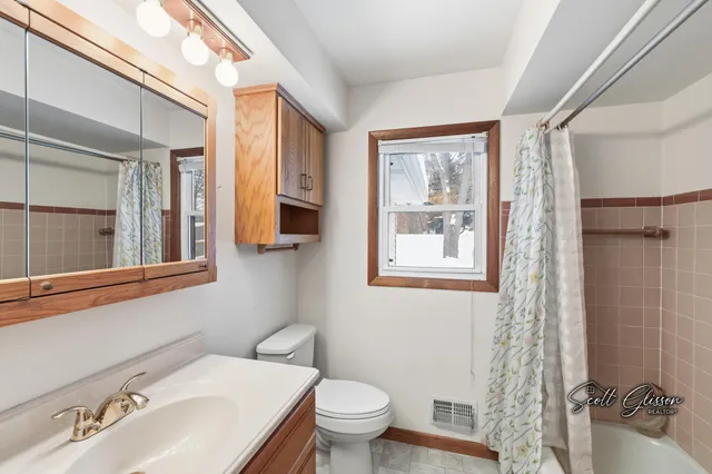 $319,000 | 1930 36th Street Southwest, Wyoming, MI 49519