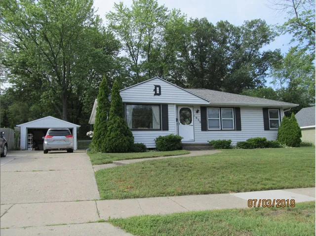 $319,000 | 1930 36th Street Southwest, Wyoming, MI 49519