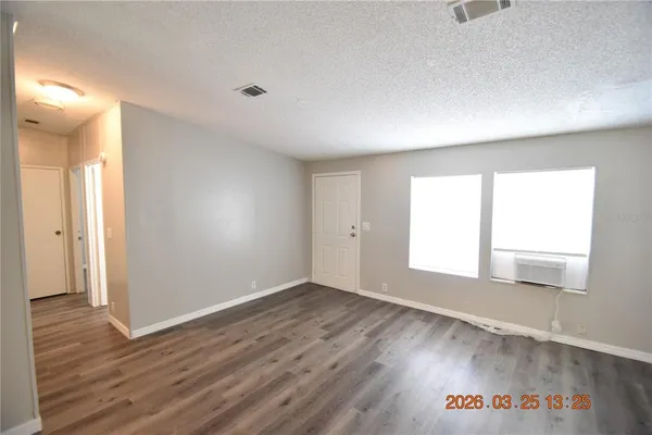 $1,725 | 7515 Symmes Road, Gibsonton, FL 33534