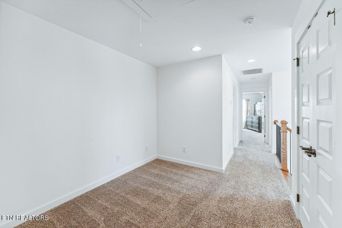 133 Black Oak Road Oak Ridge, TN 37830 - Photo 32 of 46 Hallway A1