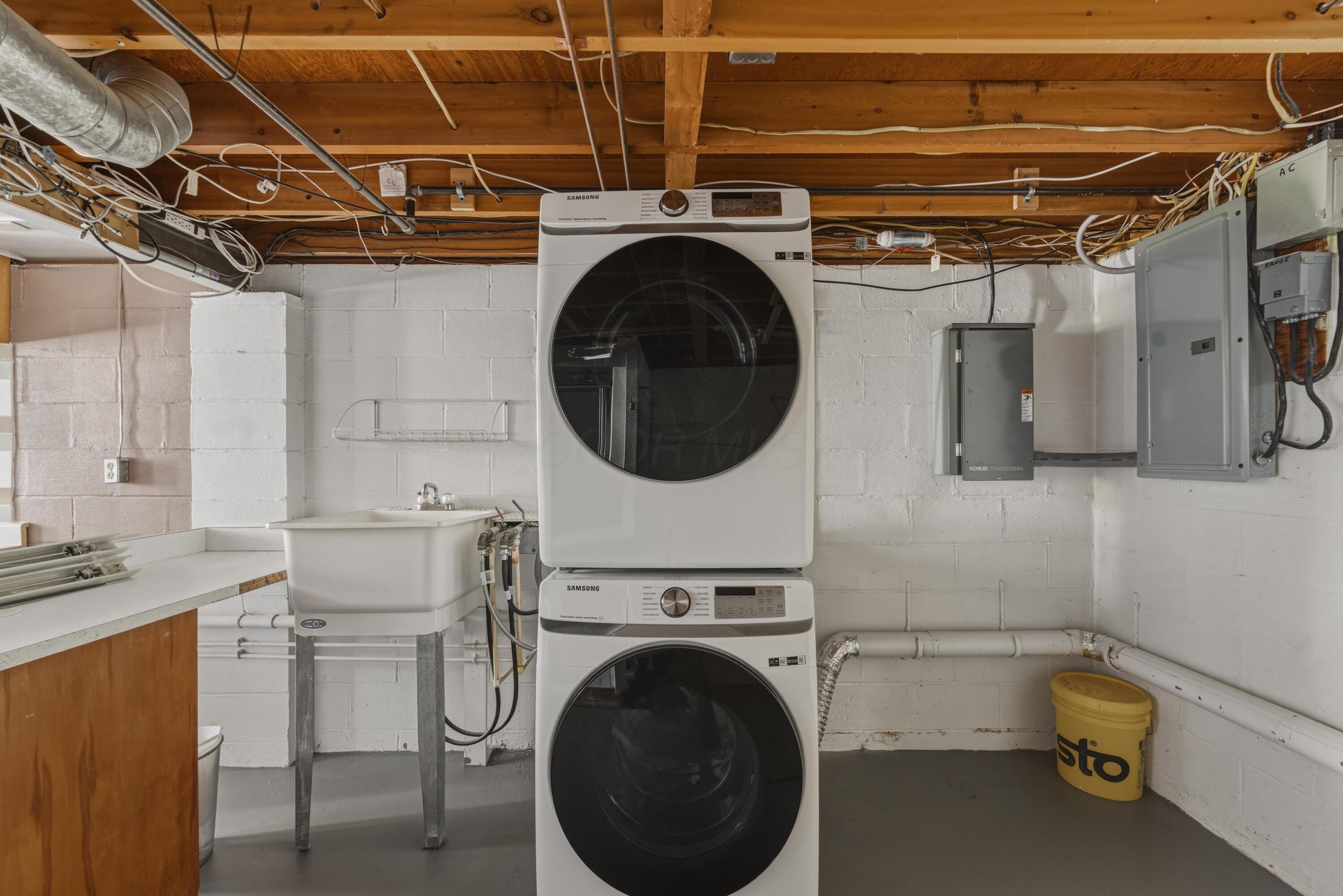 291 Hawthorne Road Sunbury, OH 43074 - Photo 26 of 29 Laundry2
