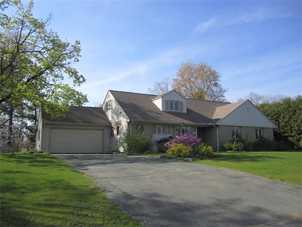 50 Ridgeway Circle Springfield, MA 01118 - Photo 1 of 4