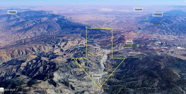 a view of parking area