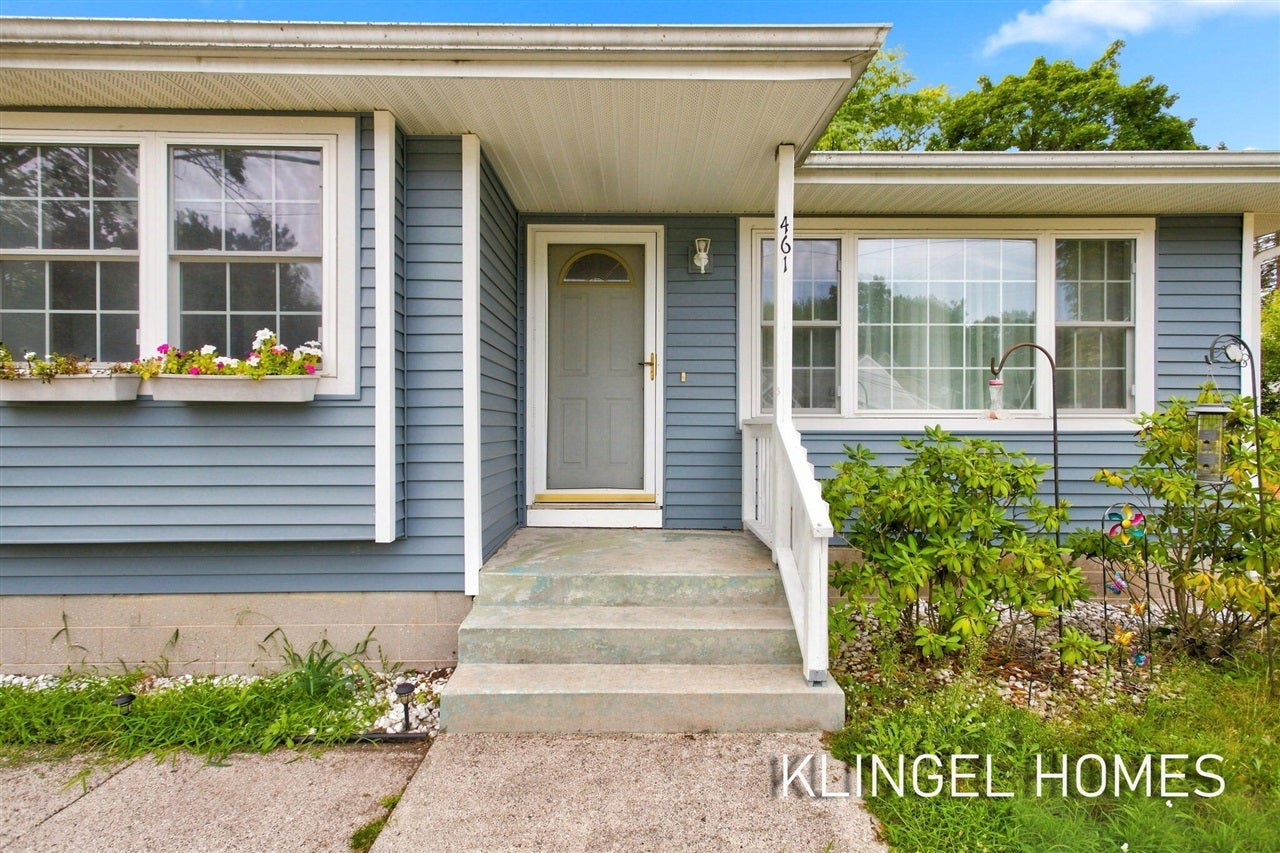461 West Hile Road Muskegon, MI 49441 - Photo 2 of 32 Gallery Image 2