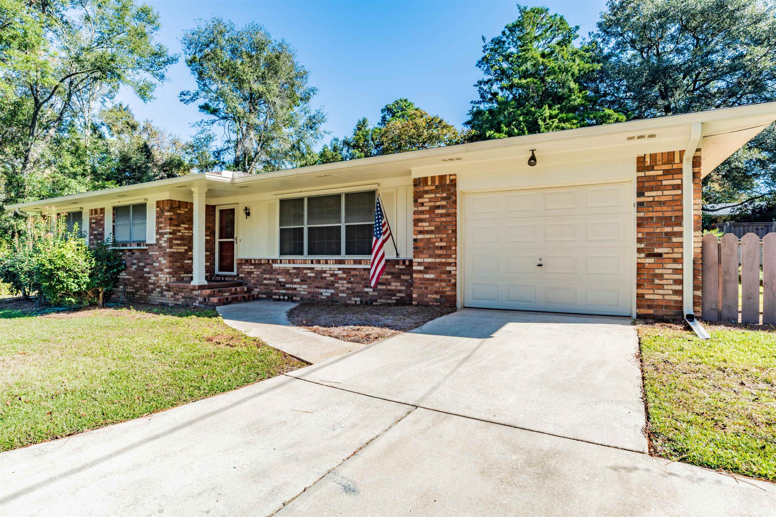 406 North Ingleside Street Fairhope, AL 36532 - Photo 4 of 29