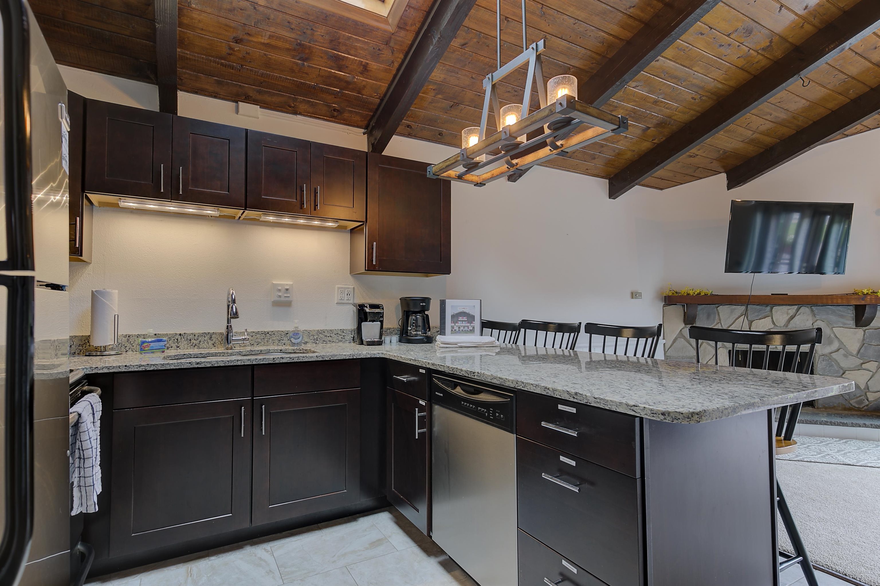70 Linderhof Golf Course Road, Unit 10 Bartlett, NH 03838 - Photo 7 of 40 Gallery Image 7